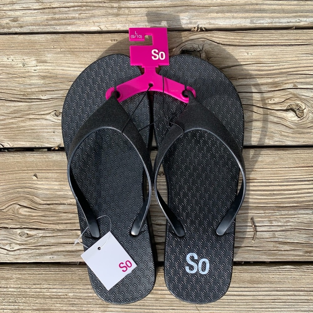 Black platform sandals